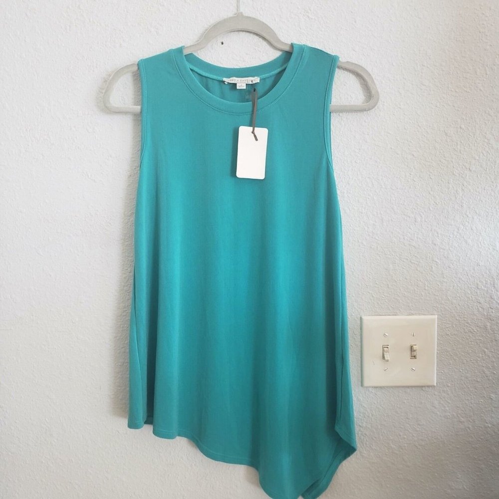 NWT Green Envelope sleeveless top in turquoise color, size S, high low hem